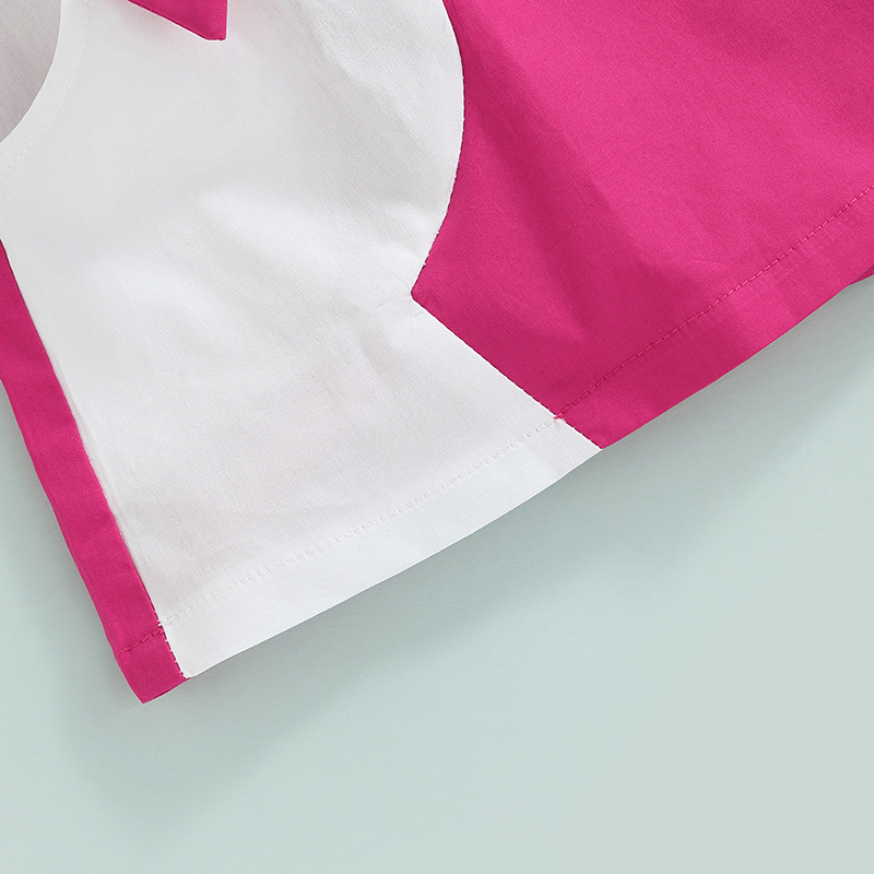 Le ragazze Mother&Kids indossano un tailleur gonna color patchwork in t-shirt tinta unita in stile casual_voghion.com