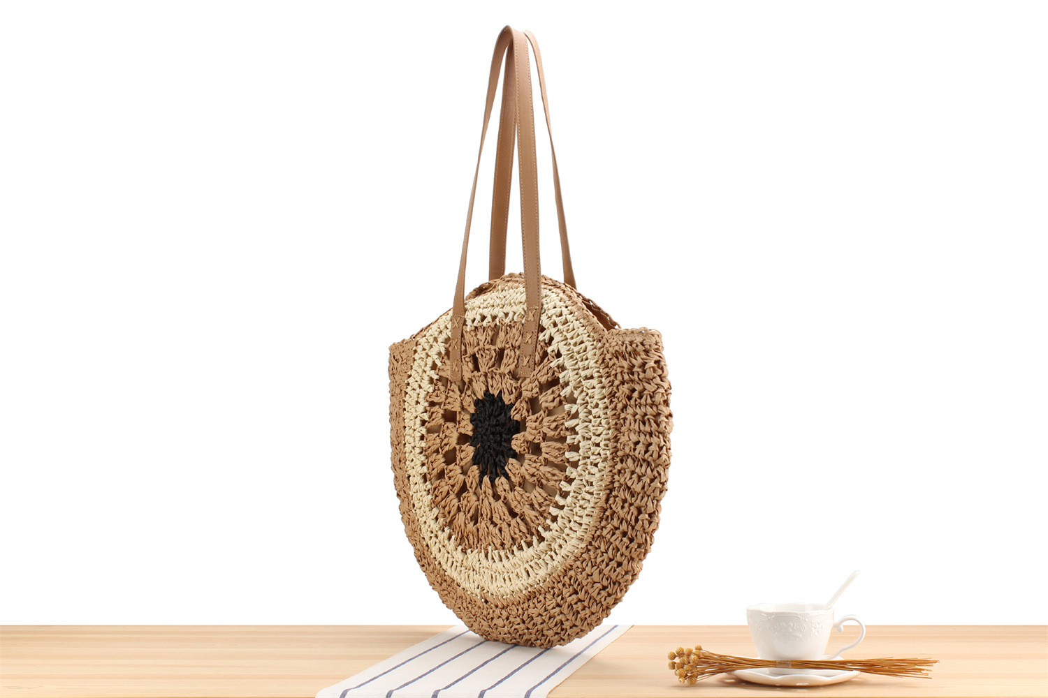 Simple round one-shoulder straw bag hollow hand-woven bag seaside beach fashion women's bag_voghion.com