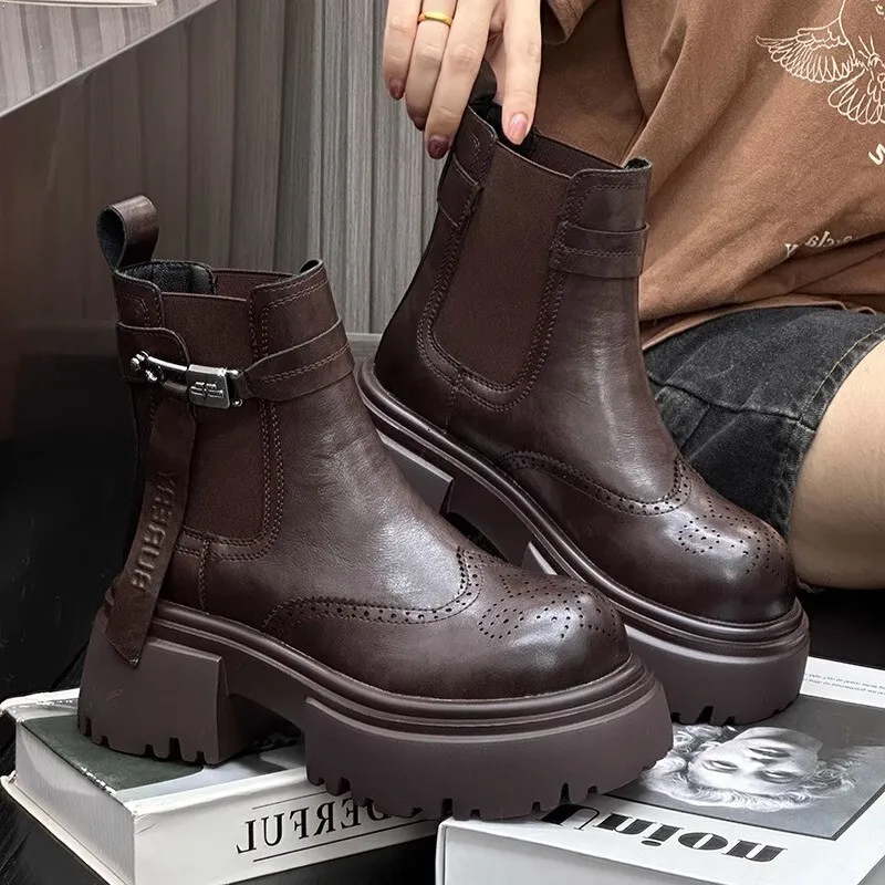 Bottes de neige à plateforme pour femmes, chaudes, en peluche, talons hauts, en cuir, tendance hiver 2025, chaussures décontractées, mode rétro Botas Mujer_voghion.com