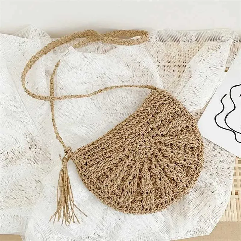 Woven Straw Crossbody Bag For Women Bohemian Summer Beach Style_voghion.com