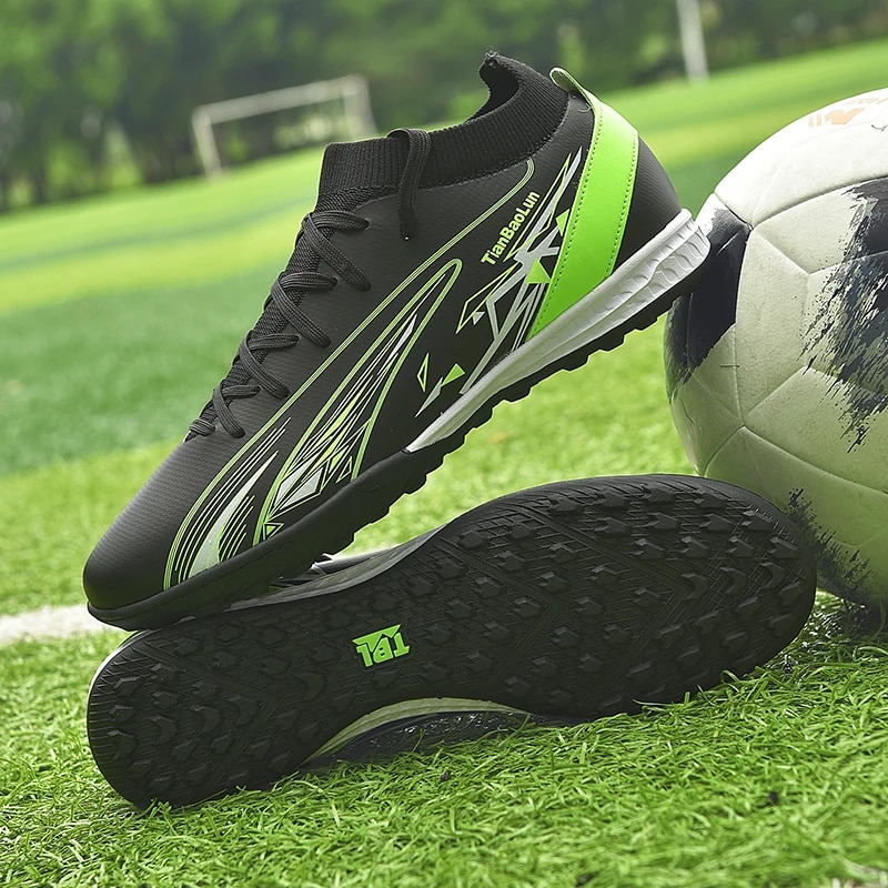 Männer Fußball Schuhe Top Qualität Fußball Stiefel Rasen Indoor Ultra-licht Training Rutschfeste Futsal_voghion.com