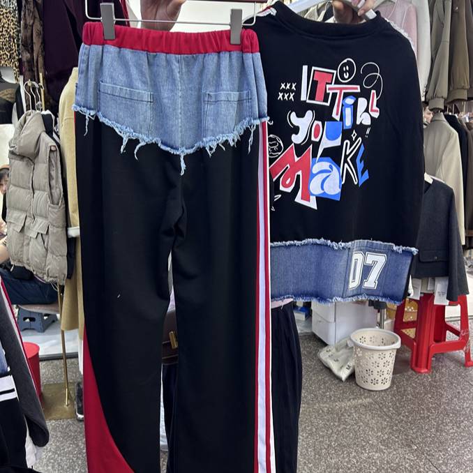 Conjunto de sudadera y jogger de mezclilla con ribete de encaje: estampado 3D vanguardista y punto urbano (talla única, negro)_voghion.com