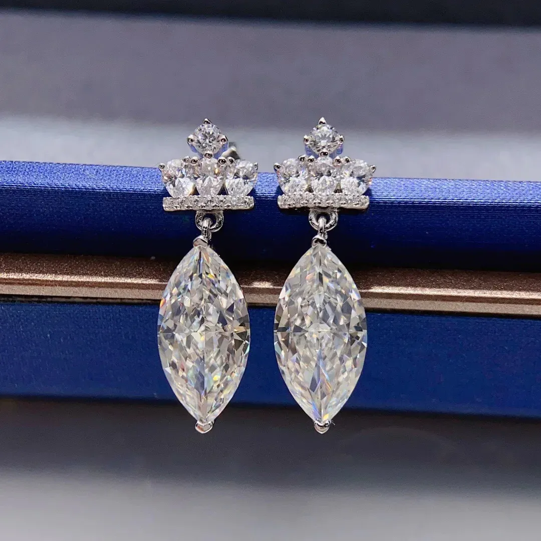 Massiv 14K Wäissgold AU585 Platin PT950 Ouerréng fir Fraen, Birnenfërmeg, laang Anhänger mat Temperament Ouerréng 240618_voghion.com