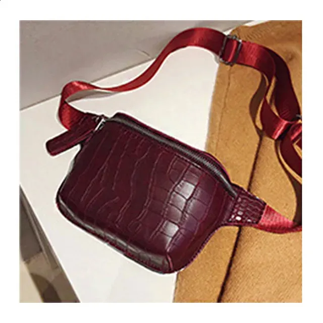 Leder Brusttasche Fanny Frauen Tasche Kleine Bum Taille Gürteltaschen Casual Phone Pack Mode Brieftasche c101 240829_voghion.com