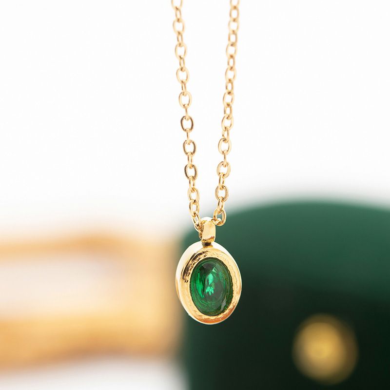 Collana in titanio smeraldo da donna Ins Fashion semplice versatile in acciaio inossidabile verde zirconia blocco osso_voghion.com