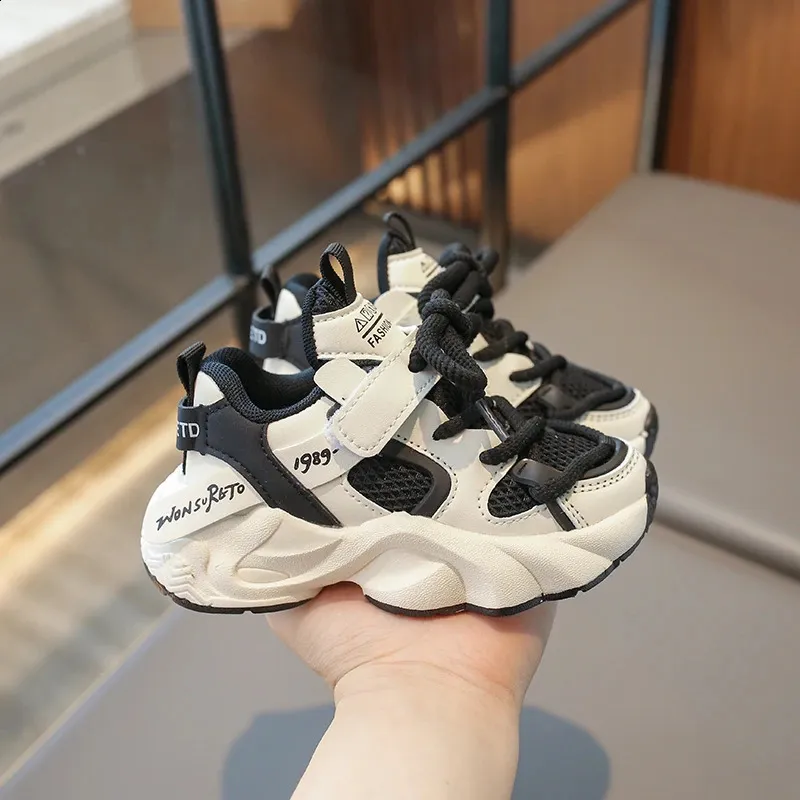 Childrens air mesh childrens casual sports color matching lace breathable boys and girls running shoes anti slip 240912_voghion.com