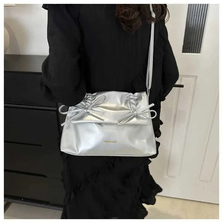 Unterwäsche Damenhandtasche große Kapazität Herbst und Winter 2024 neue High-End-Schulter-Pendlertasche Y241025_voghion.com