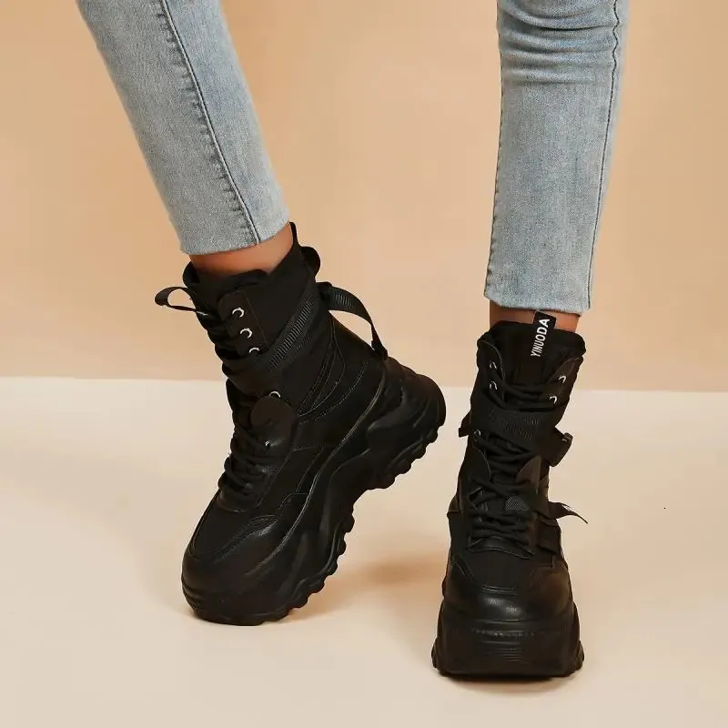 Bottines de moto blanches à plateforme épaisse pour femmes, chaussures vulcanisées à lacets et à boucle, à la mode, pour l'automne_voghion.com