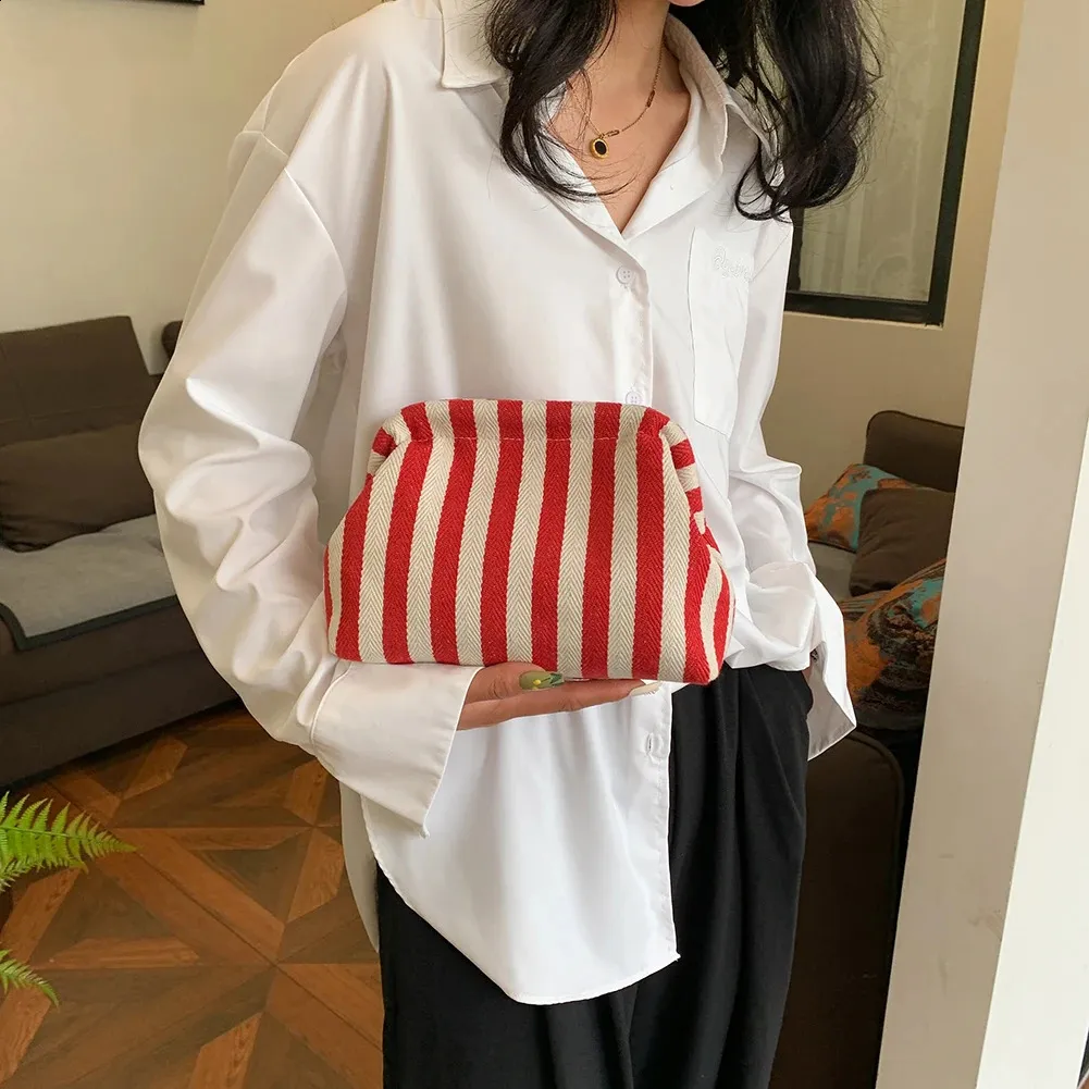 Gehäkelte Canvas-Clutch für Damen, für den Sommer, Strand, gerüschte Wolkentasche, Farbblock, Abendhandtasche für Damen, 240827_voghion.com