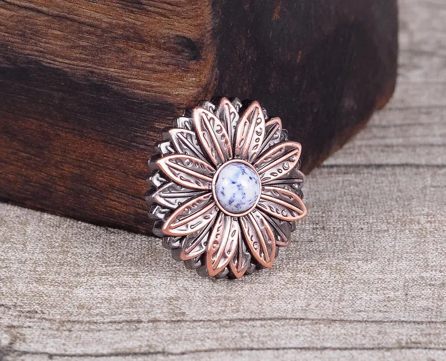 10PCs 30*30MM Künstlerische Metall Blume Antike Kupfer Concho mit Weiß Türkis 240710_voghion.com