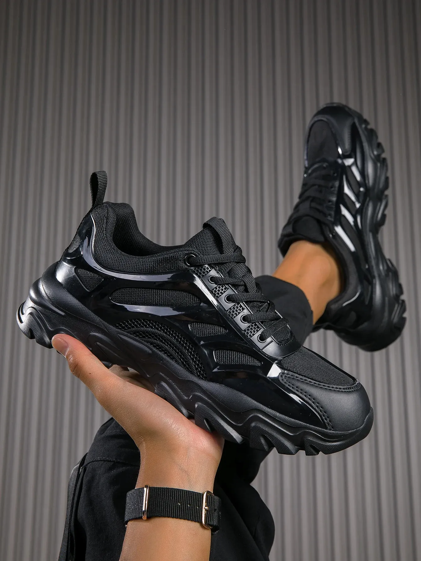 Chunky Running Shoes For Men Black Lace-up Sporty Trainers_voghion.com