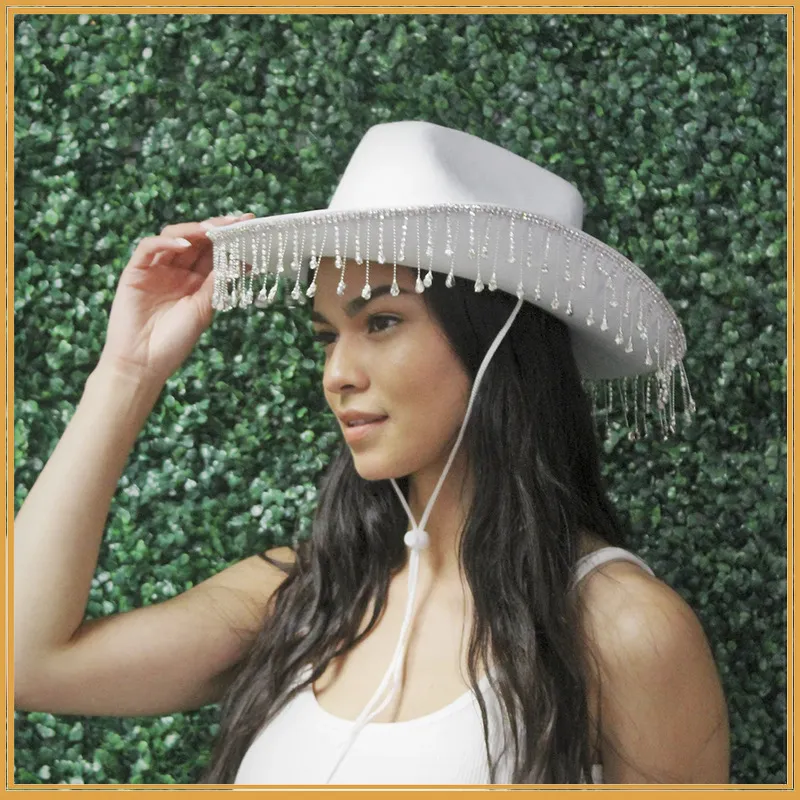 Chapeaux à large bord blanc Dia Fringe Bride Cowgirl Hat Mme Cowboy Bridesmaid Gift Bridal Summer Country Western HatWide_voghion.com