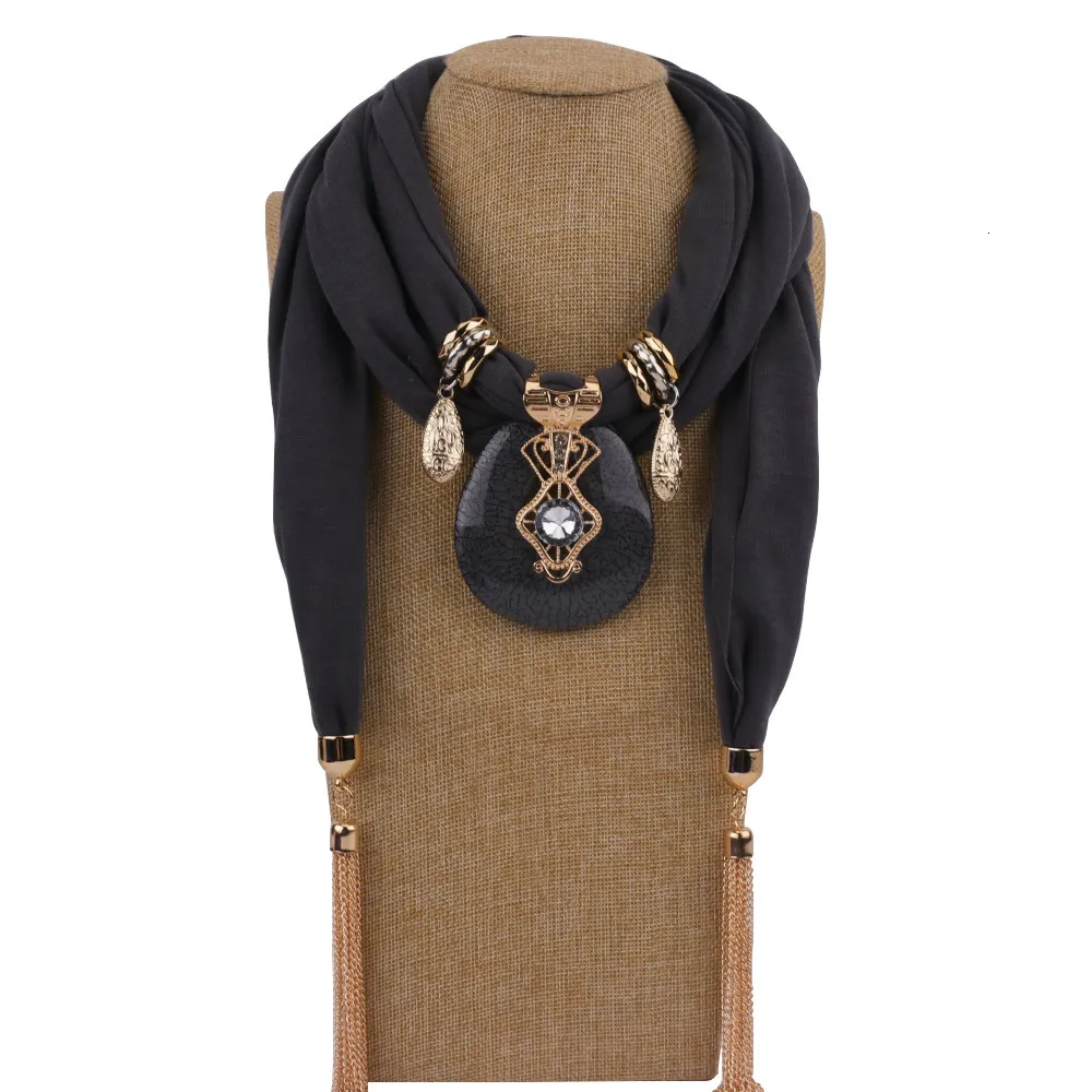 Large Horse Resin Jewelry Necklace Yiwu Pendant Solid Color Tassel Scarf_voghion.com
