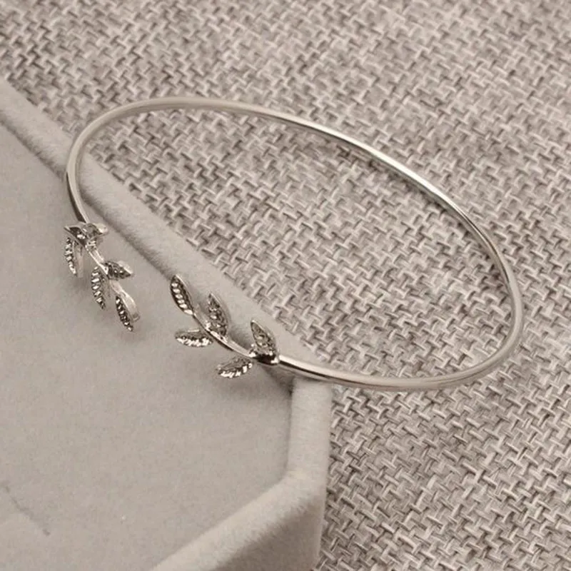 Bracelet manchette en forme de cœur et de coquillage pour femme, style géométrique, lune dorée, étoile, breloque bohème, bijoux pour dames, 4 styles, 3469339_voghion.com