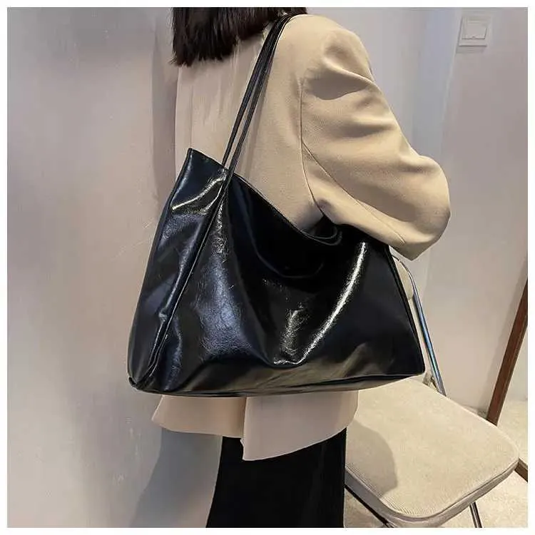 Vintage Red Womens Athletic Casual Fashion Large Capacity Leather Shoulder Bag Shopper Haruku Simple Handbag SacC241106_voghion.com