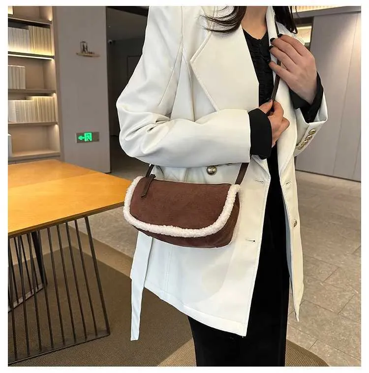 Women Retro Suede Crossbody Solid Patch Lamb Fleece Casual Shoulder Bags Female Commute All-match Messenger Pillow_voghion.com