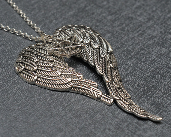 Collane vintage argento antico stella a cinque punte ali d'angelo di Castiglia collana pendente_voghion.com