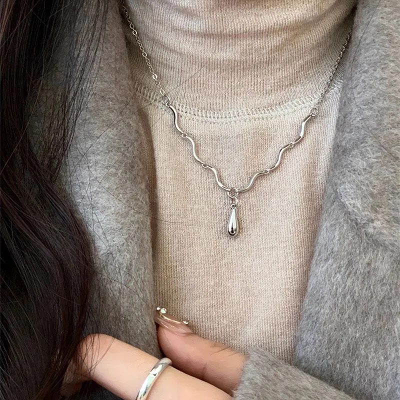 Irregular Water Drop Pendant Necklace For Women Elegant Style_voghion.com