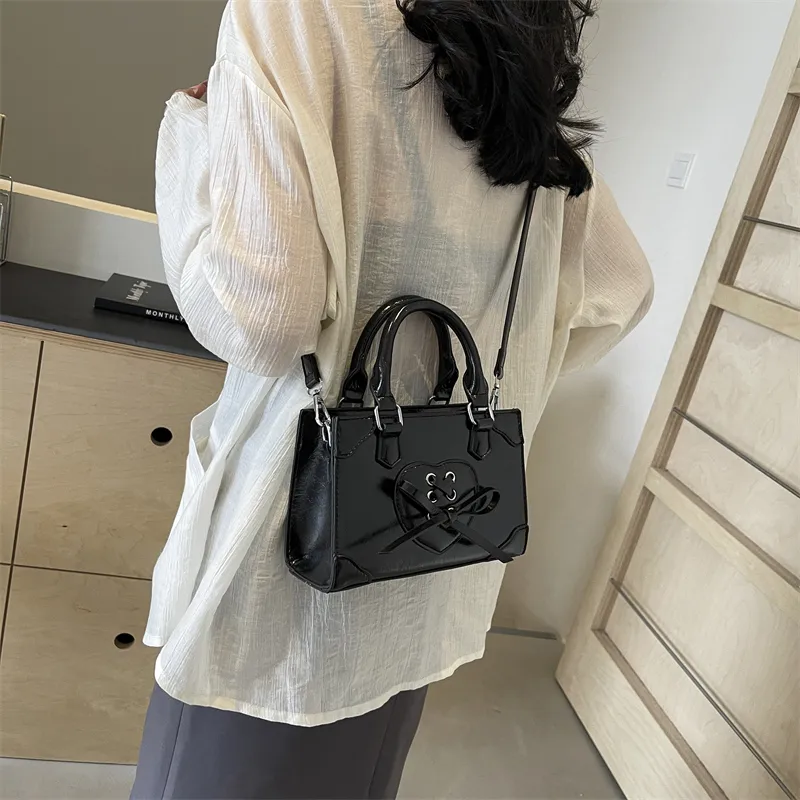 Umhängetaschen Mini Kleine Quadratische Tasche Tote Frauen Designer Handtaschen Vintage Bambus Griff Weibliche Elegante_voghion.com