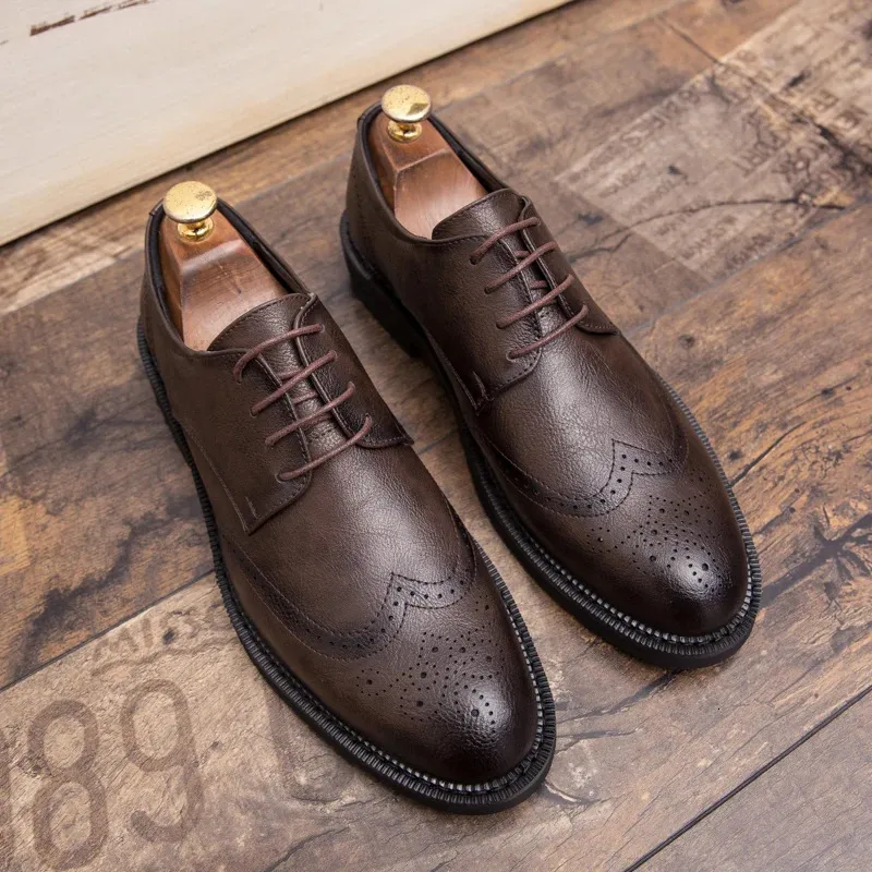 Plus Size 38-47 Brogue Fashion Oxford Dress Shoes Male Well-dressed Gentleman Handcrafted Footwear For Modern Men_voghion.com