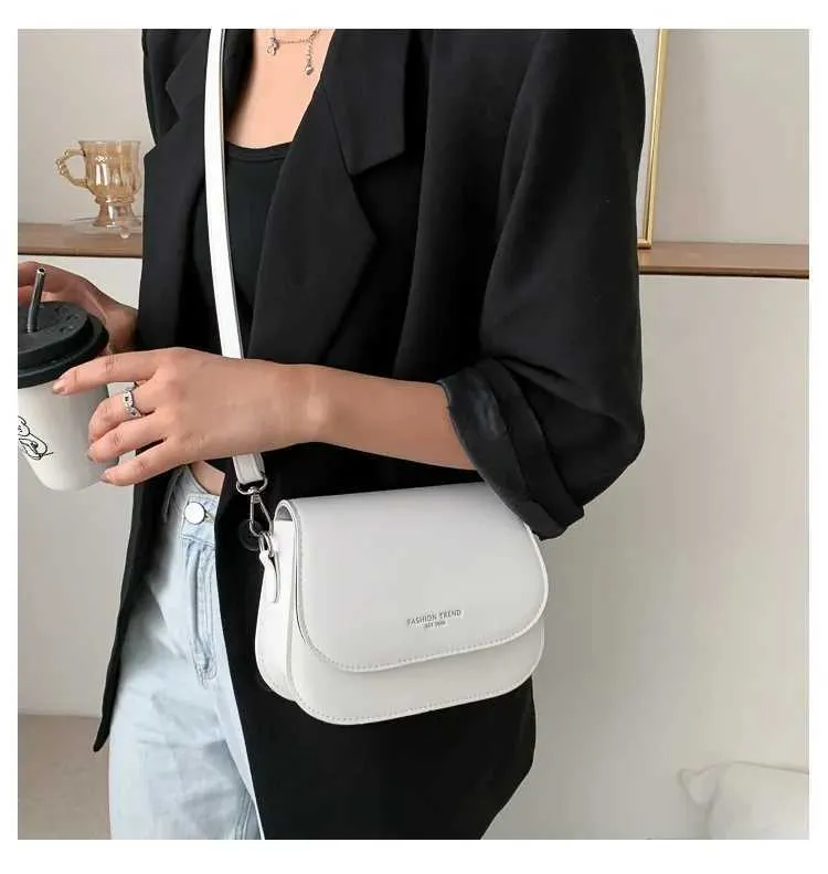 Sac à bandoulière tendance en cuir PU pour femme, sacoche à rabat de couleur unie, simple, à la mode, pochette C241021_voghion.com
