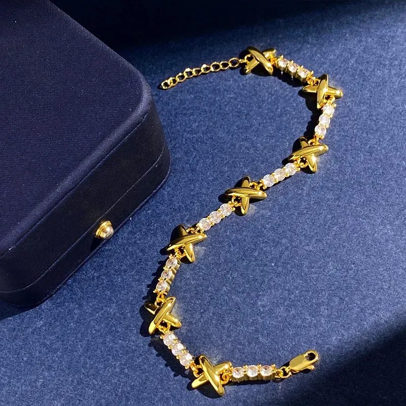 Zlata ogrlica s prevleko iz sterlinga Sier, objemi, poljubi in križem, zapestnice s tridesetimi diamanti za ženske, klasična modna znamka_voghion.com