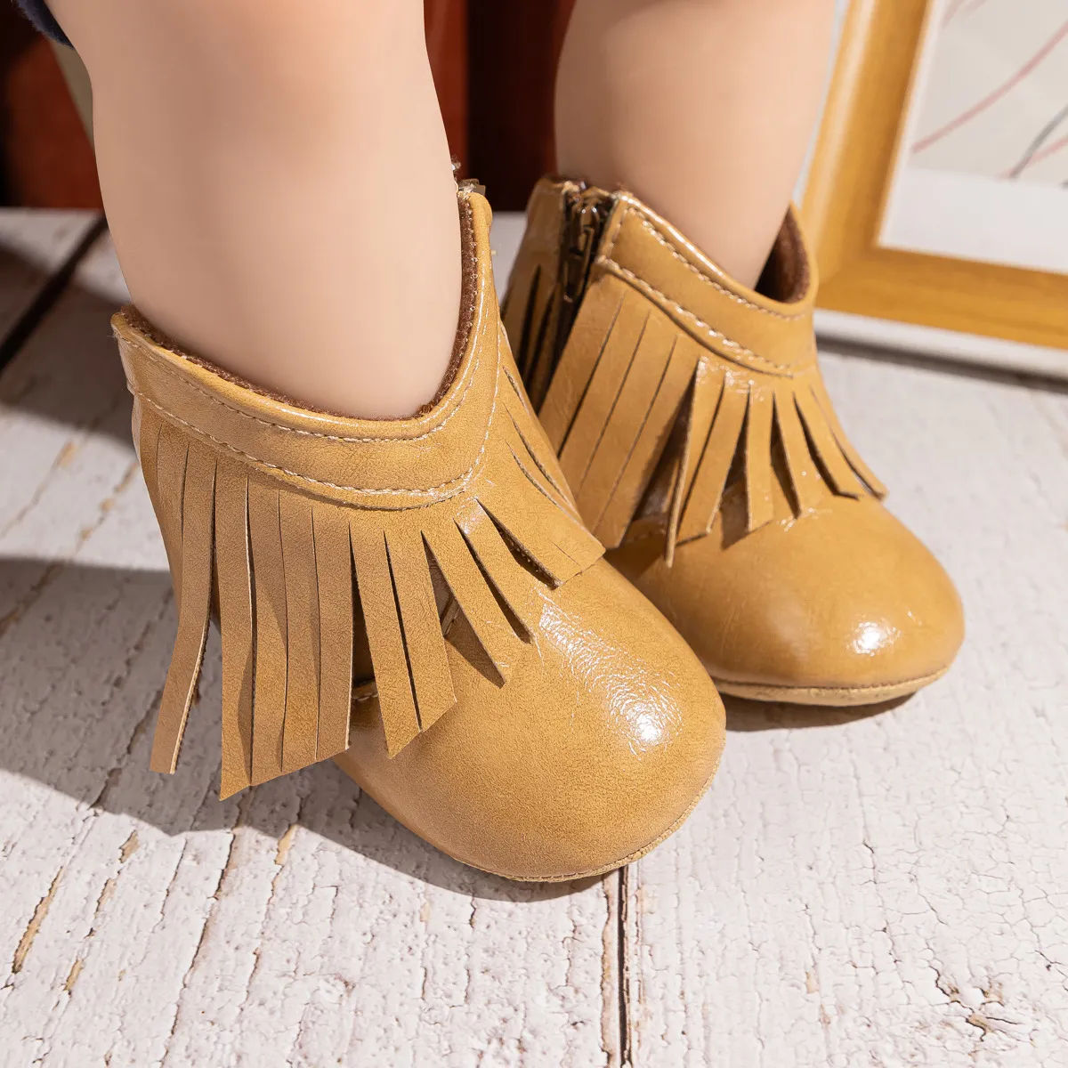 Botas de inverno para meninas com borla de couro PU para bebês, zíper lateral, sola macia, antiderrapante, quente, para primeiros passos_voghion.com