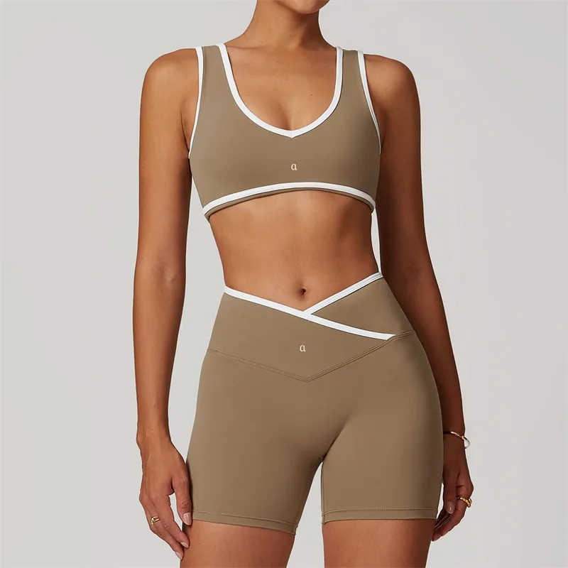 8843 Yoga Set Dames Tweedelige bralette Gym Trainingspakken BH Fiess Shorts Fared Broek Workout Sportkleding_voghion.com
