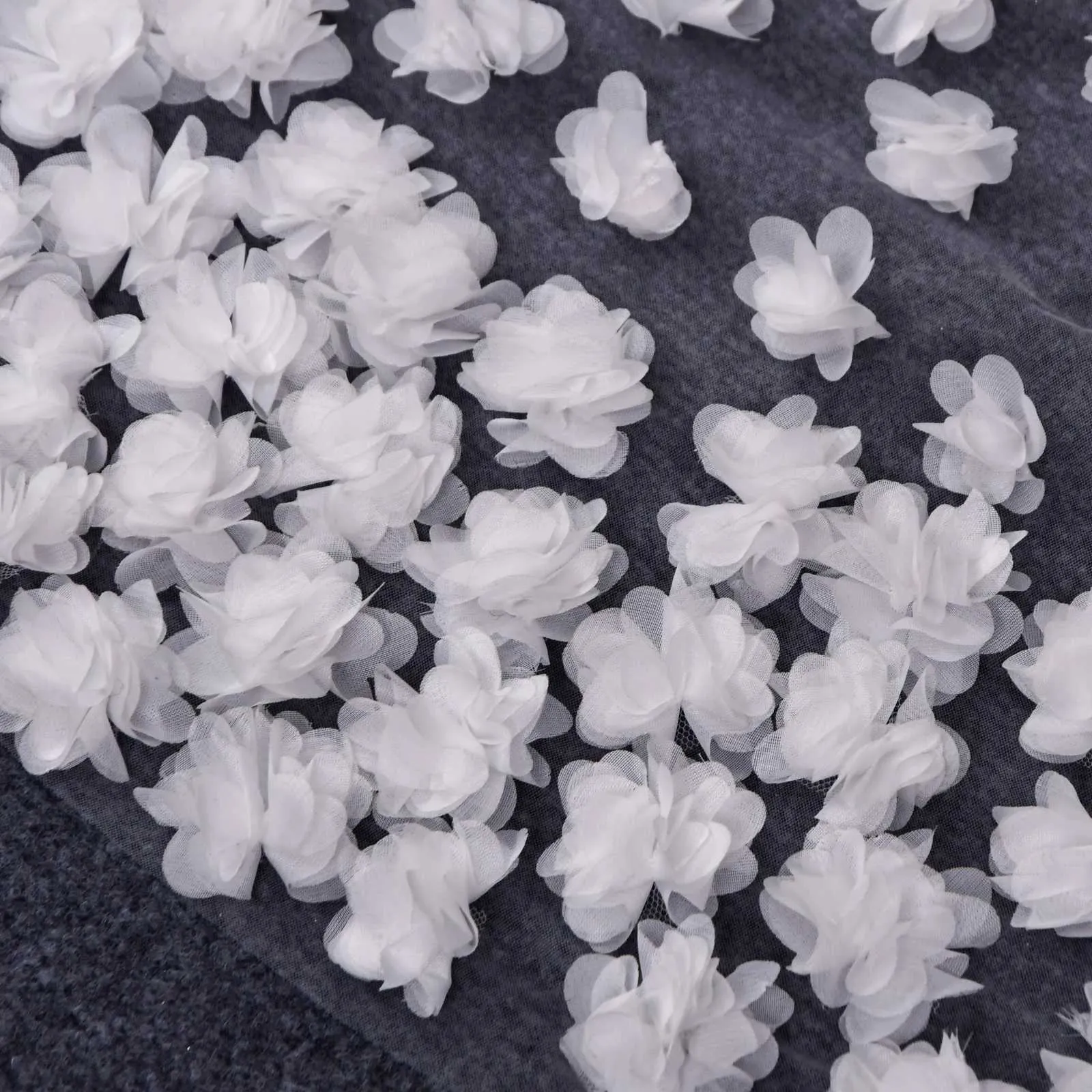 Hair Jewelry Fabric Flowers Scattered Floral Applique Wedding Veil 3D Organza Flower Bridal Illusion 1 Tier with Comb_voghion.com