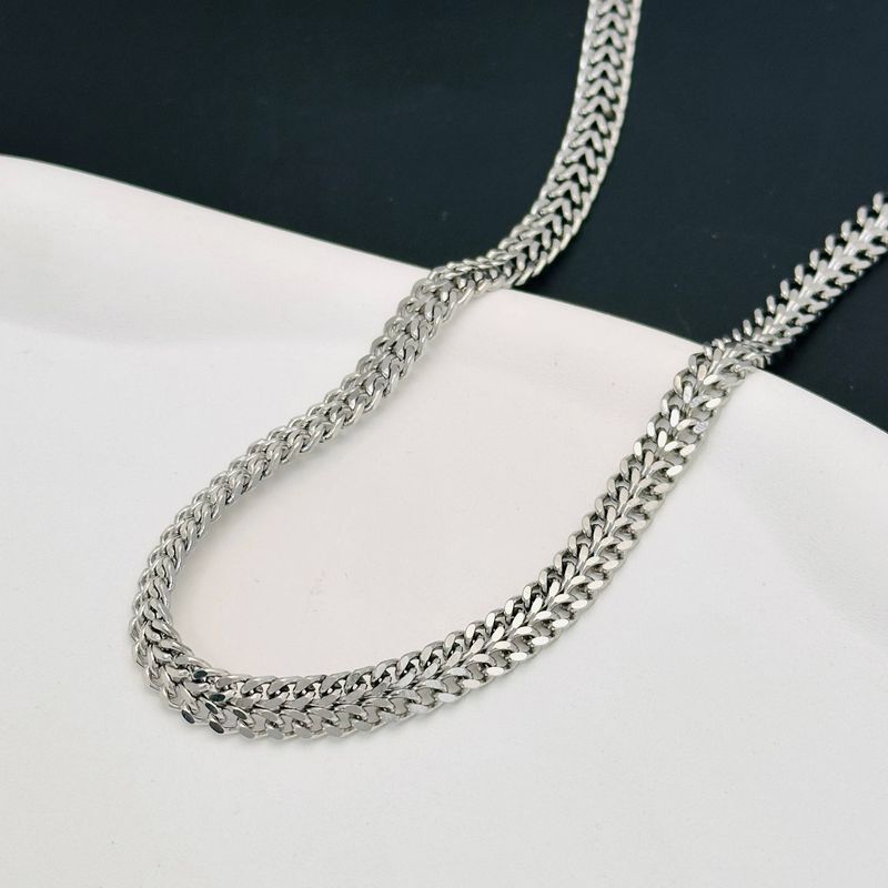 Collana con catena per clavicola in acciaio al titanio, semplice e di nicchia, in oro grezzo, moda celebrità su Internet_voghion.com
