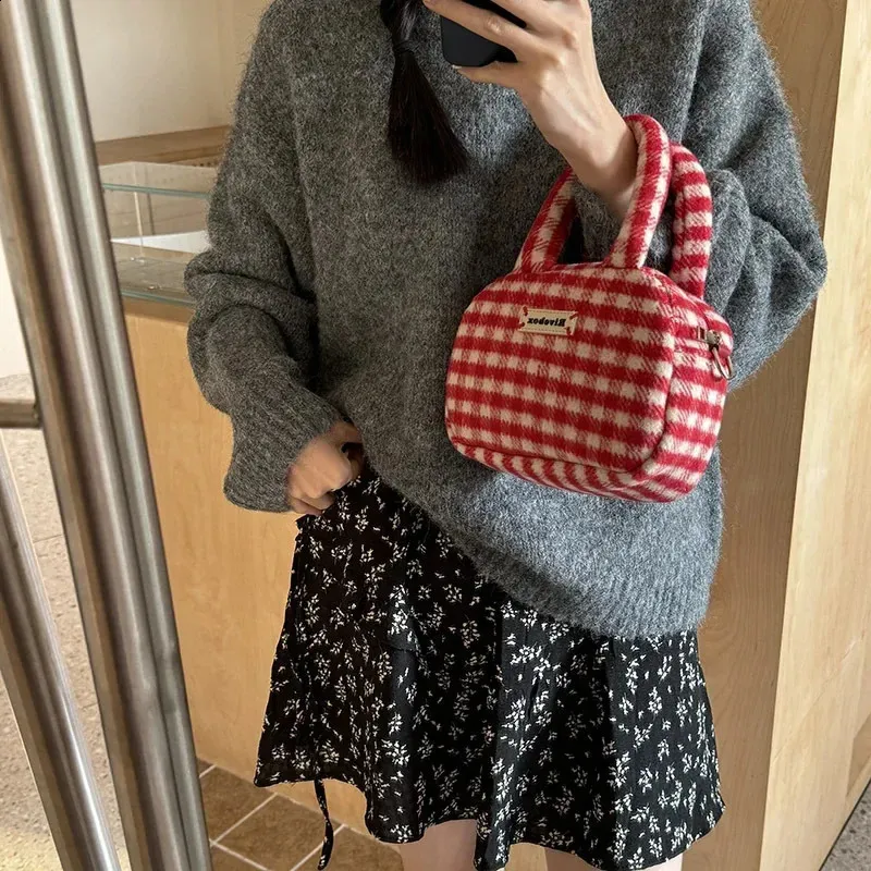 Xiuya Vintage Süße Handtasche für Damen Rot Kariert Buchstaben Weiche Kawaii Crossbody Herbst Winter Schultertasche 240816_voghion.com