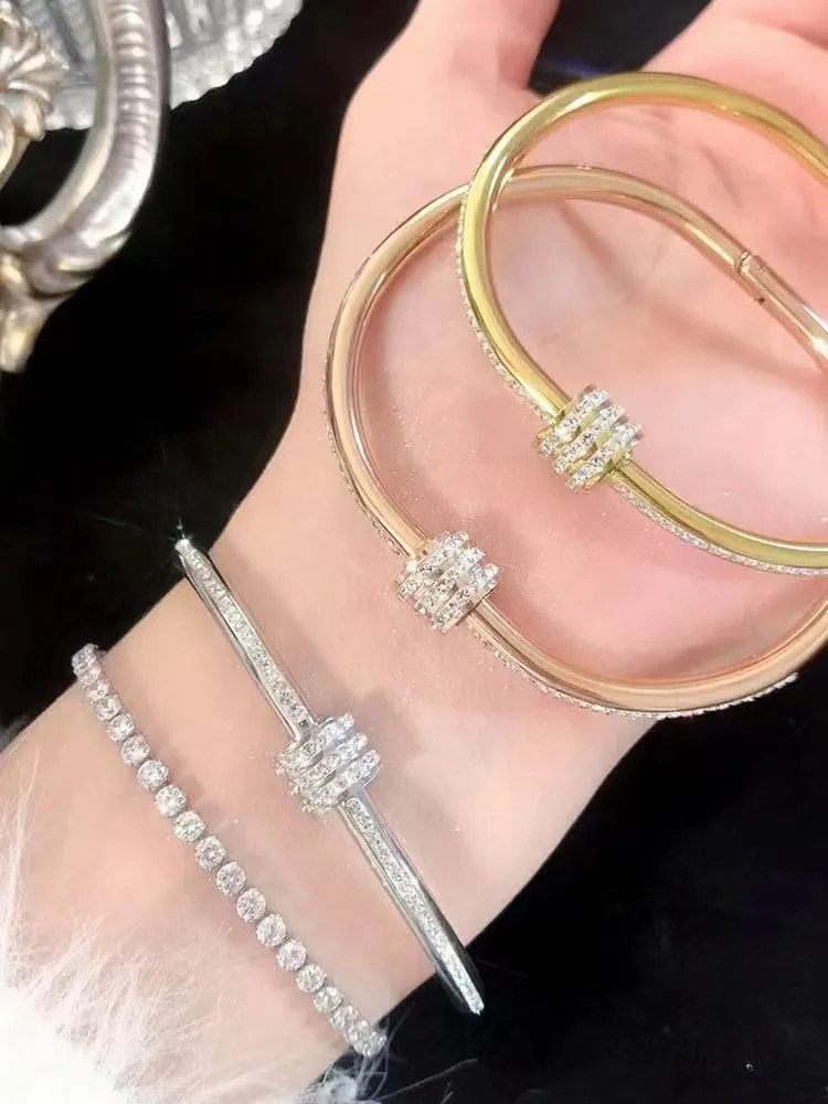 Fashion Design Gold Color Waterproof Stainless Steel Brand Bangles Bracelets For Women Gift Jewelry Designer Women_voghion.com