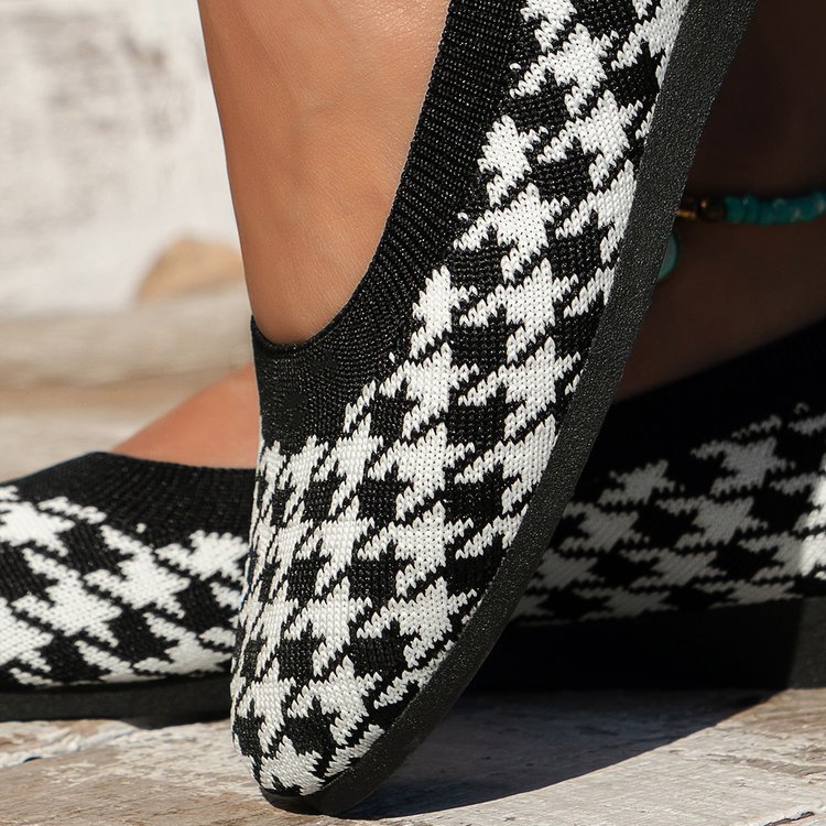 Wholesale knitted soft-soled toe shoes flying woven shoes women's flat spring new breathable shallow-mouth  shoes_voghion.com