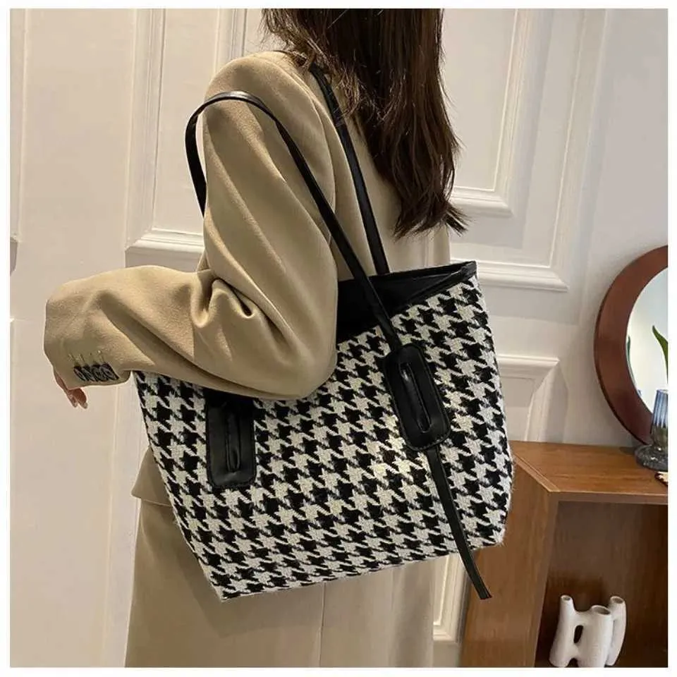 Fashionable Women's Shoulder Bag And Handbag In Houndstooth Style_voghion.com