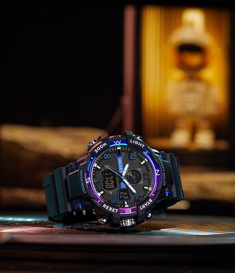 Große, coole, wasserdichte elektronische Sportuhr für Studenten_voghion.com