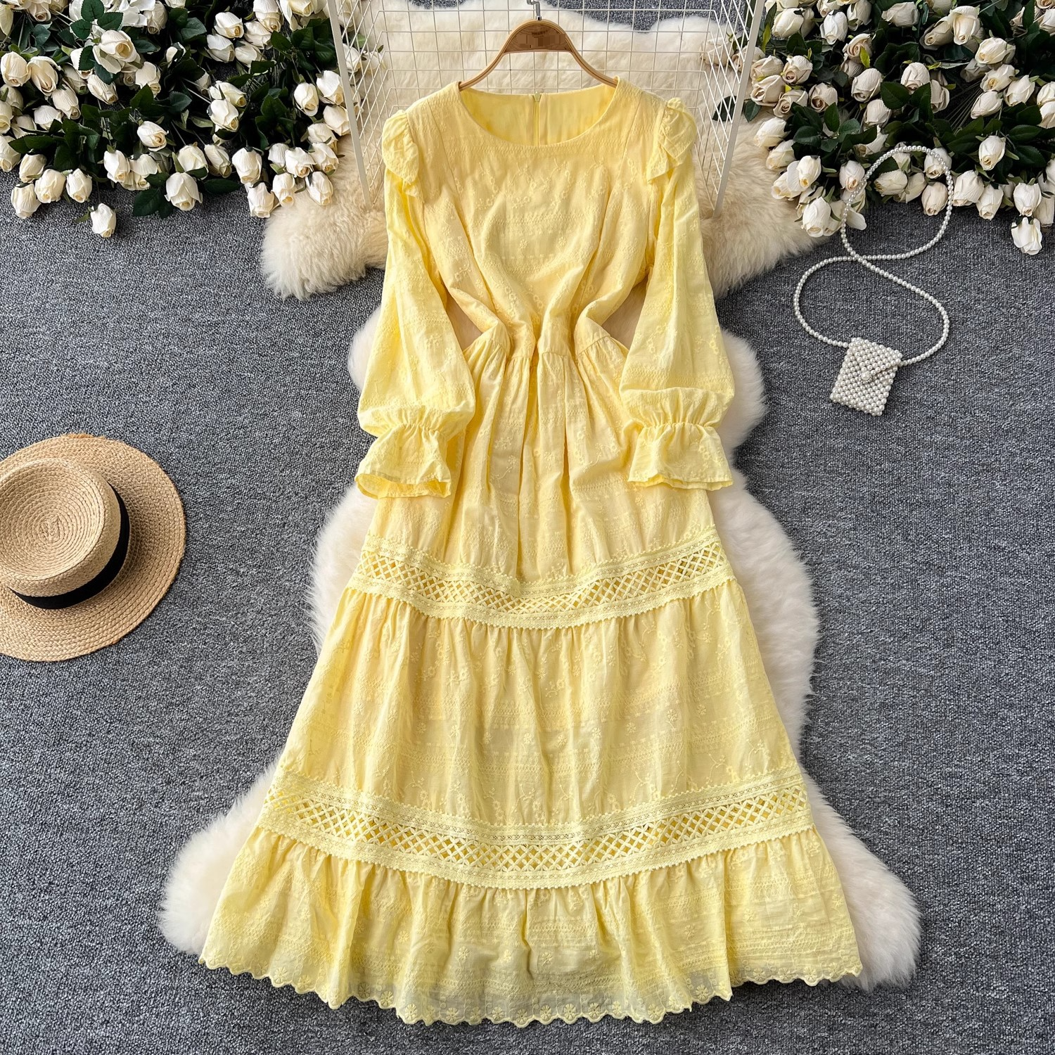 French Retro Heavy Lace Stitching Embroidery Dress For Women High Waist Slim Temperament Super Fairy Sweet Holiday Long Dress
