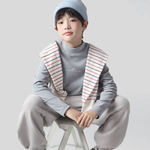 ​​Ultra-Light Kids' Down Jacket – 90% White Duck Feather Fill, Slim Fit Zip-Up Vest For Boys & Girls (Black/Beige/Gray/Navy/Brown), 120-170cm_voghion.com