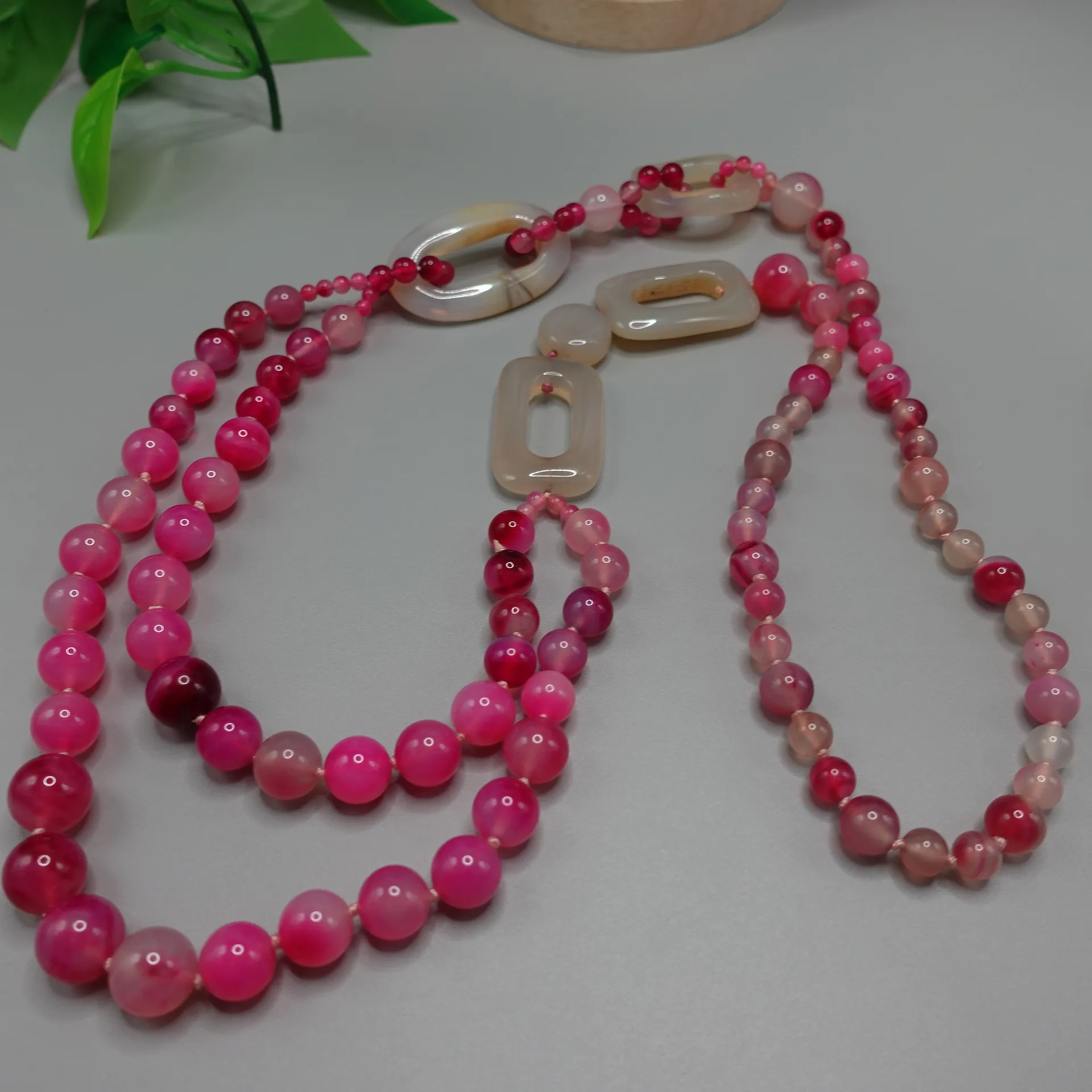 Ketten mittelalterliche Vintage natürliche Achat-Halskette mehrschichtig übertriebene Rose rot dreischichtige Kunst Jade_voghion.com