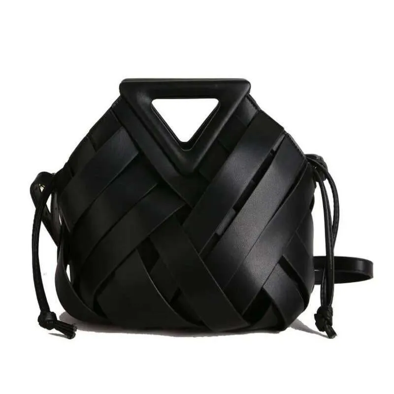 Designer Weave Basket Handbag Women Triangular Single Shoulder PU Material Crossbody Bag_voghion.com