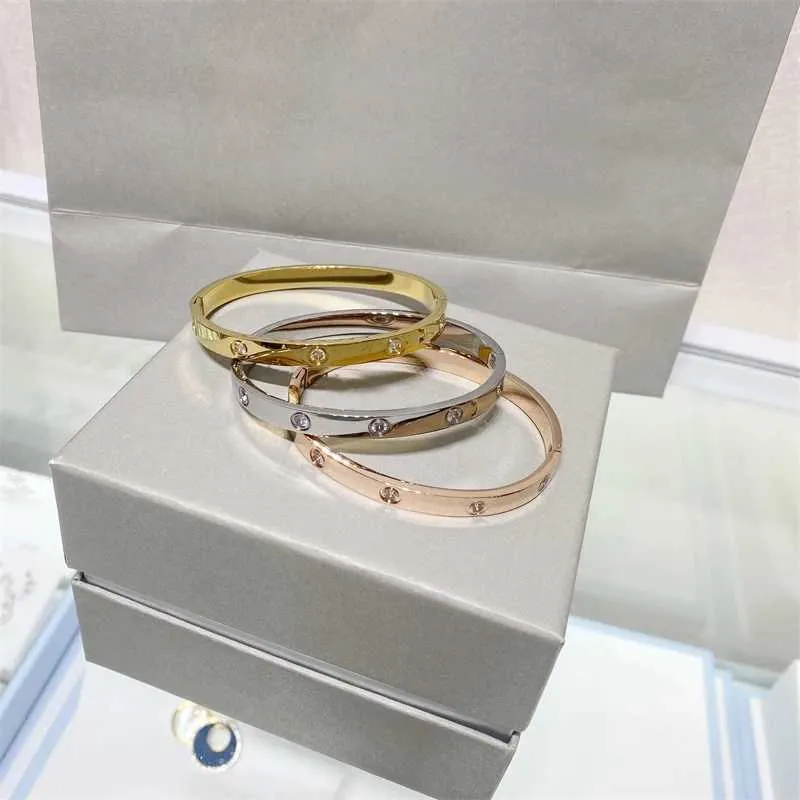 Classic Zircon Charm Bangle Bracelet For Couples Stainless Steel_voghion.com