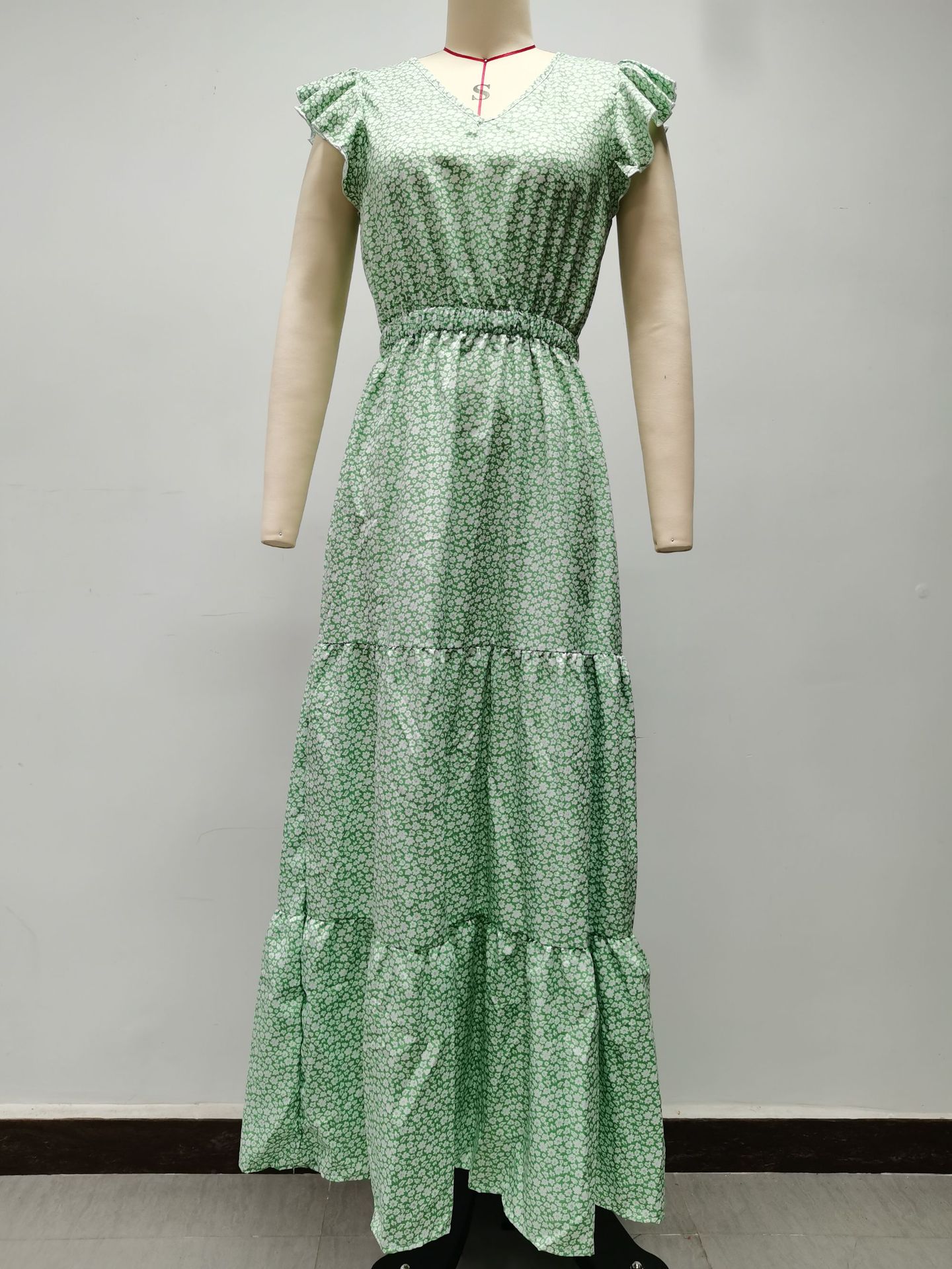 Abito lungo da donna con scollo a V, vita alta, stampa floreale, maniche corte e strati, modello hot 2024_voghion.com