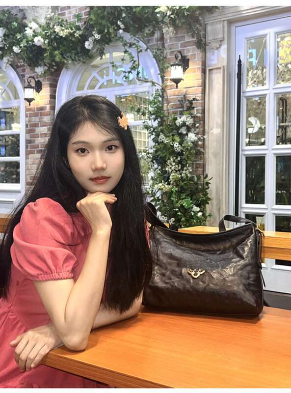 Fréijoer / Summer Schëller Armpit Tote, High-End, Geméis Tanned Lieder_voghion.com