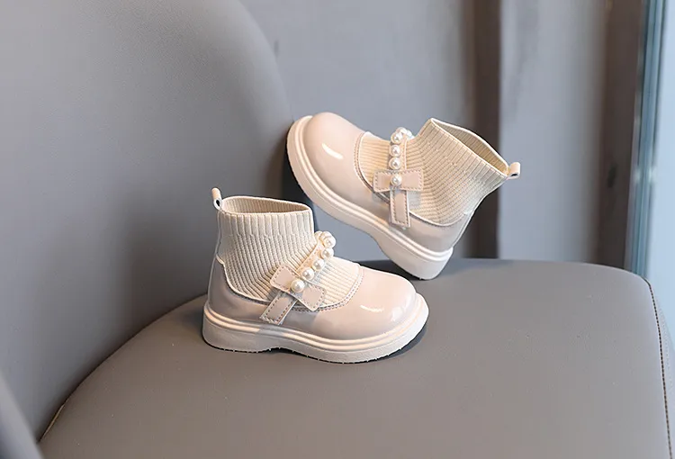 2025 Nei Baby Meedercher Prinzessin Stiwwelen Socken Cutefeet Kanner Casual Klengkanner Kanner Hierscht Wanter Lieder Schong mat Pärelen_voghion.com