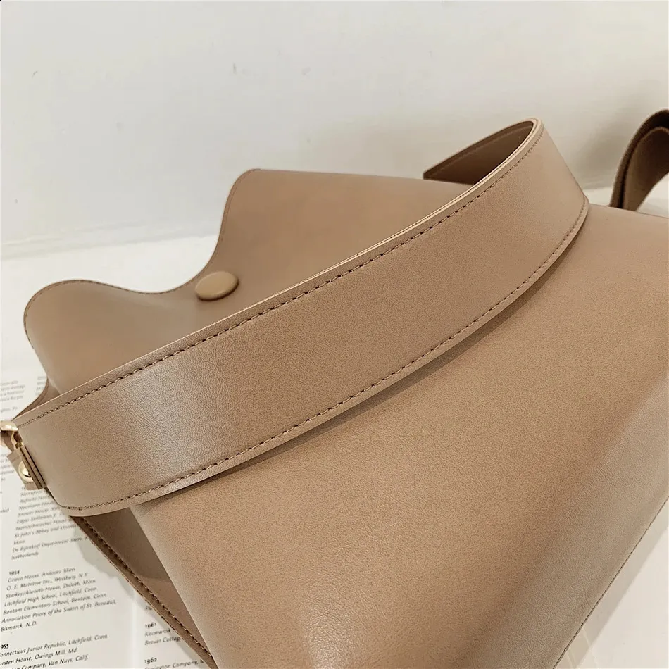 Elegante Damen Bucket Bag Aus Leder Mit Breitem Schultergurt_voghion.com