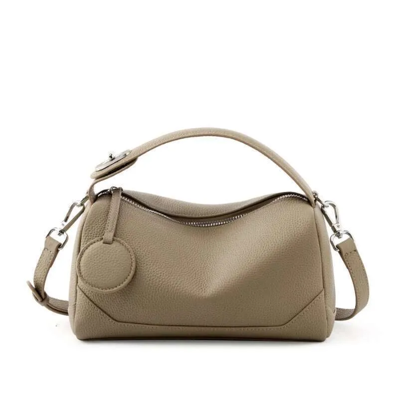 Designer 2025 New Women's Genuine Leather Shoulder Vegetable Tanned Cowhide Handbag Boston Style Hand-Held Underarm For_voghion.com
