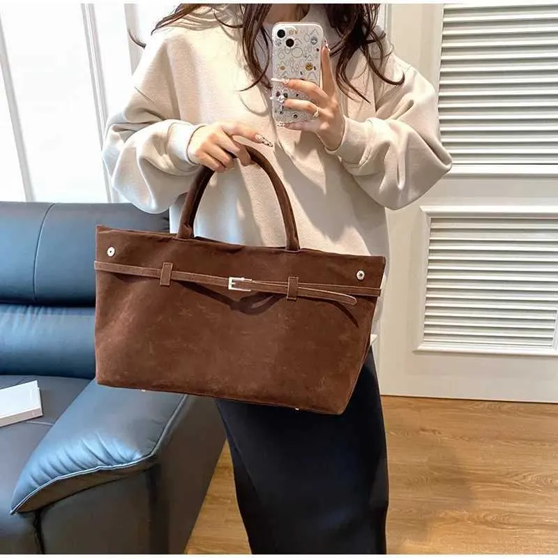 Madinga rudens ruda moteriška retro zomšos didelės talpos pečių diržo sagtimi moteriška rankinė pažastims Ba241104_voghion.com