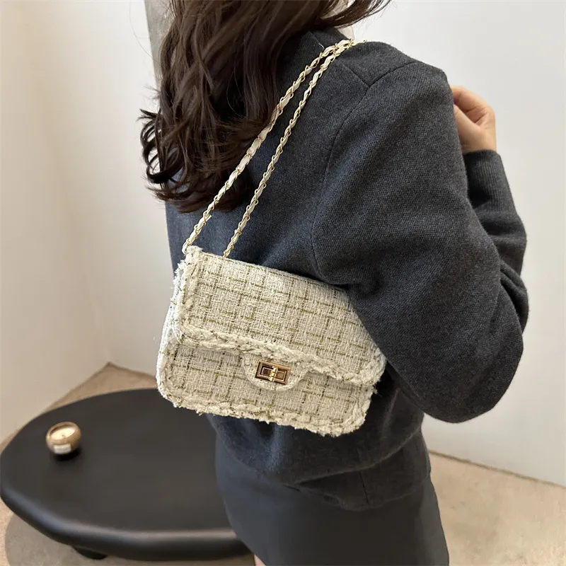 2025 Gesteppte Kette Schulter Frauen - Mini Square Crossbody Bag für Unterarm tragen, Kostenloser Versand Heißer Verkauf_voghion.com