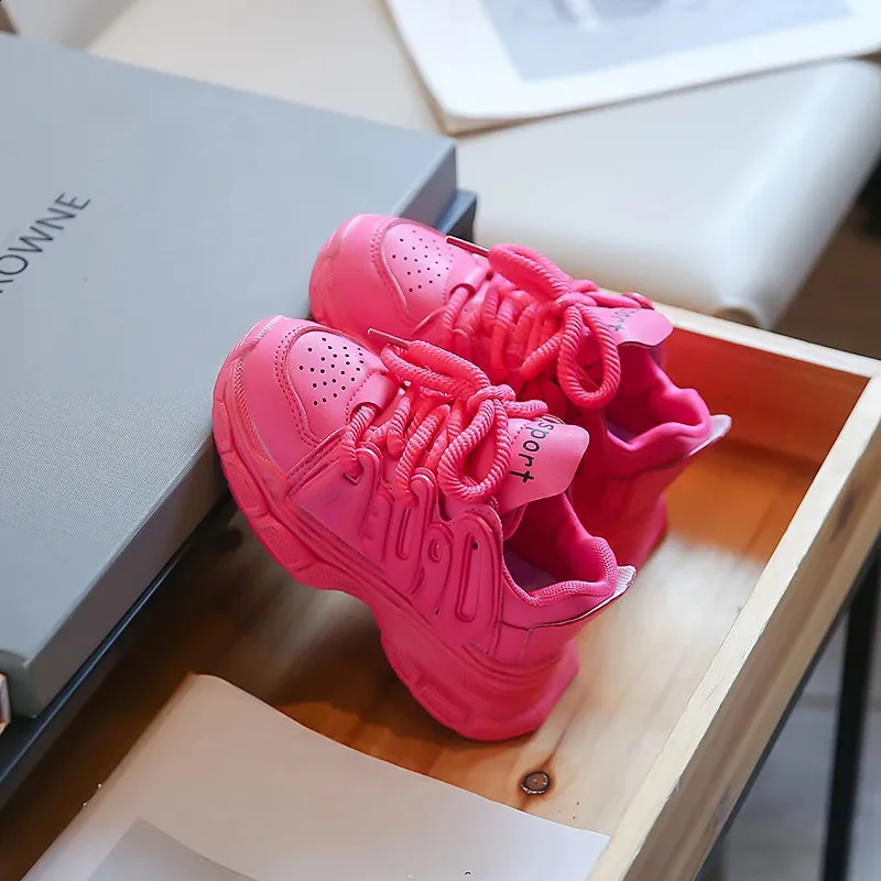 2023 New Girls Sports Simple Spring And Autumn Boys Rose Pink Cute Childrens Shoes Direct Transport Anti Slip 240912_voghion.com