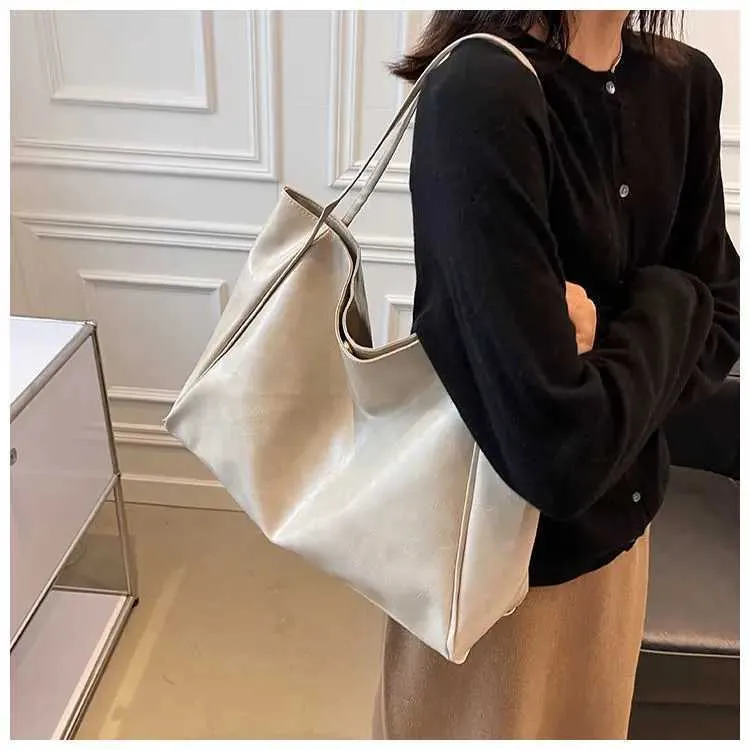 Vintage Red Womens Athletic Casual Fashion Large Capacity Leather Shoulder Bag Shopper Haruku Simple Handbag SacC241106_voghion.com