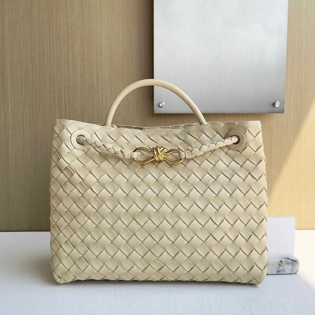 Andiamo Designer Tote B Family 8-e Schnalle Original Leder 2024 Neue gewebte tragbare Einzelschulter-Crossbody für Damen_voghion.com